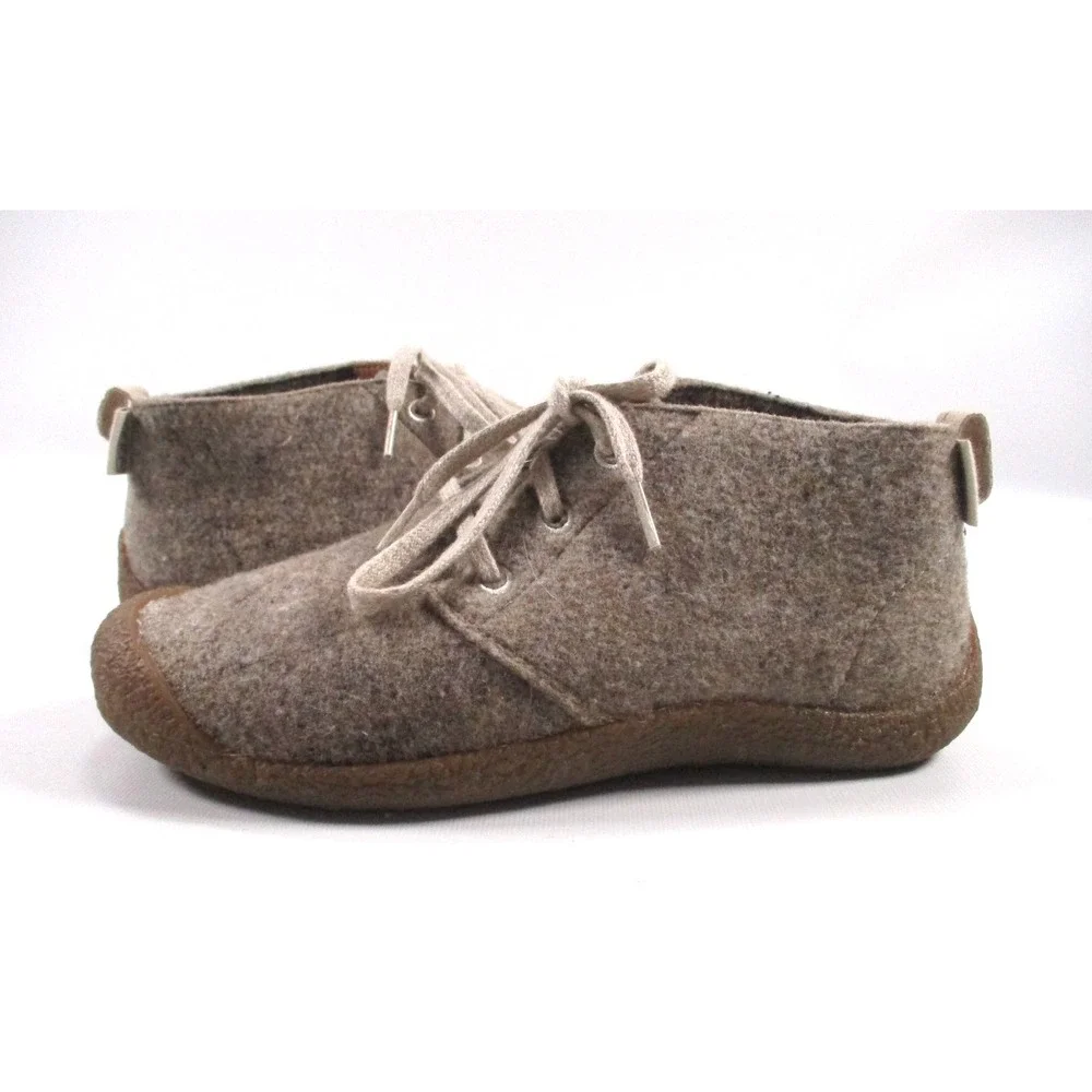 KEEN Mosey Chukka Hiking Shoes Taupe Felt/Birch Women's size 8 NICE!‎